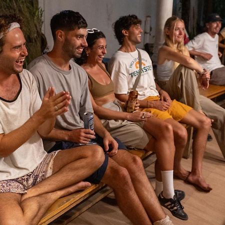 Hari Hari Hostel Велигама Экстерьер фото