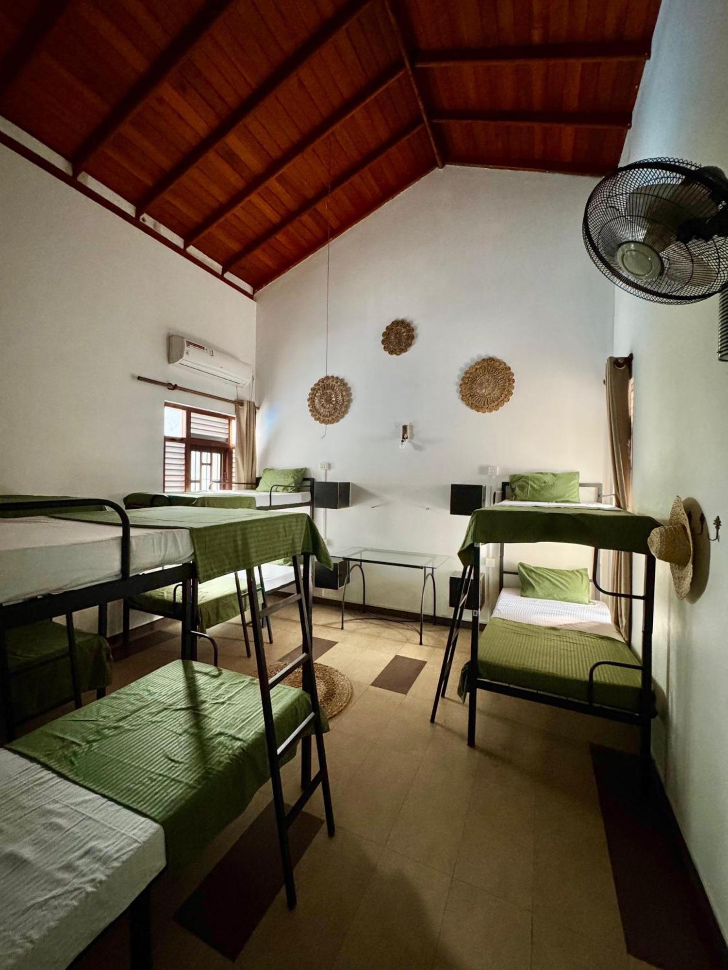 Hari Hari Hostel Велигама Экстерьер фото