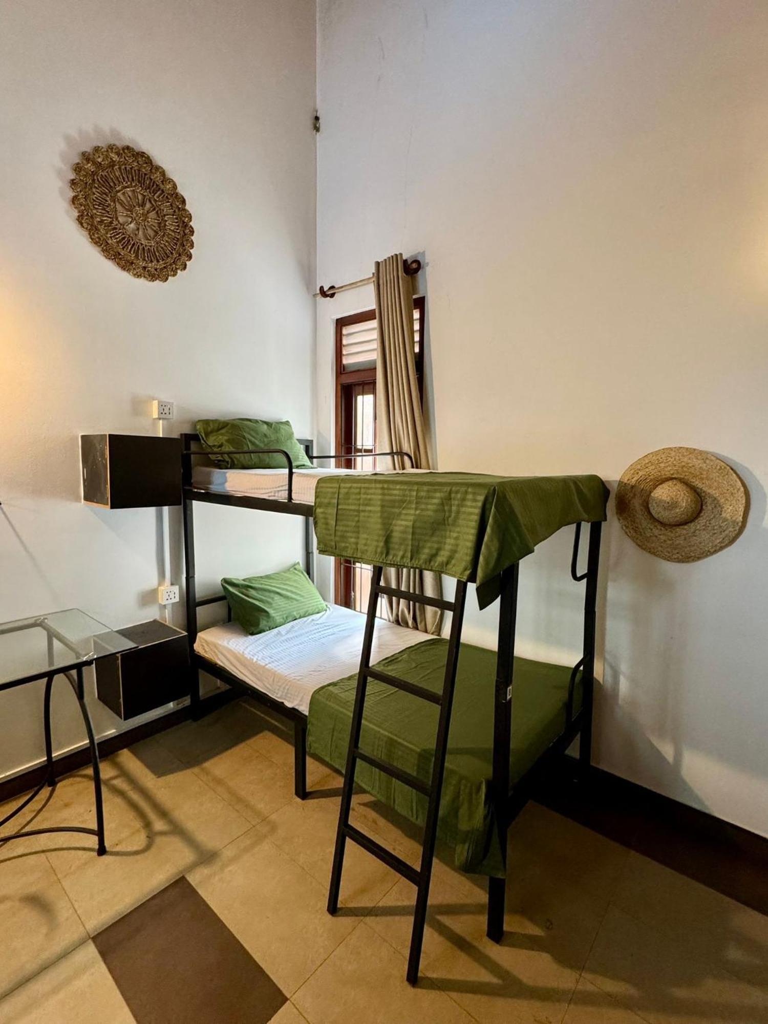 Hari Hari Hostel Велигама Экстерьер фото