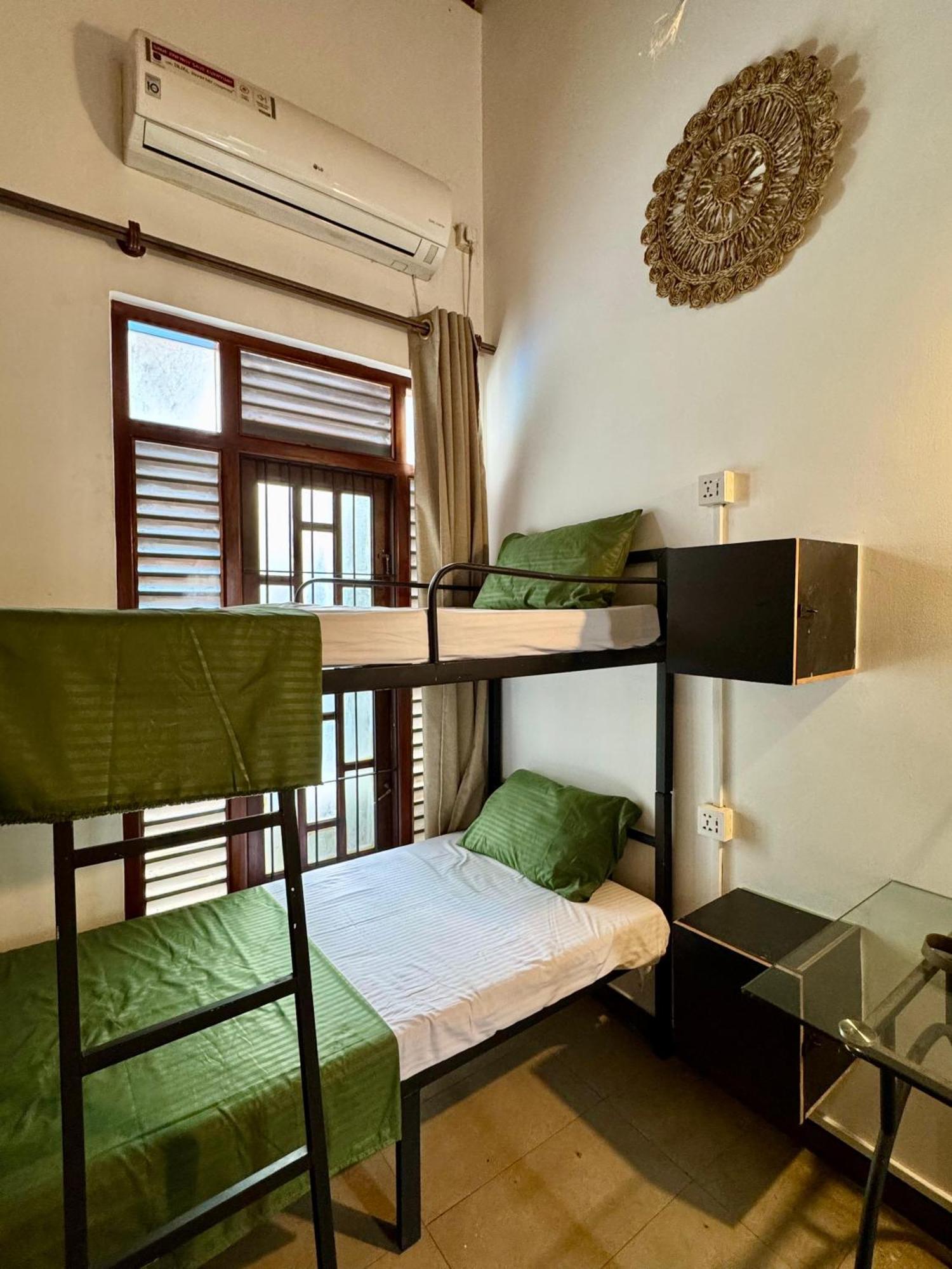 Hari Hari Hostel Велигама Экстерьер фото